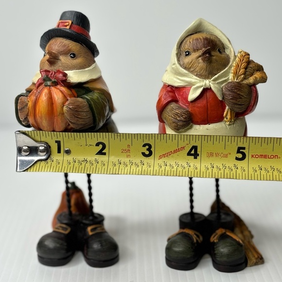 Thanksgiving Pilgrim Bird Figurines (set of 2) - Picture 9 of 13